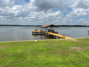 Lakefront Oasis with Private Boat Dock on Lake Palestine
